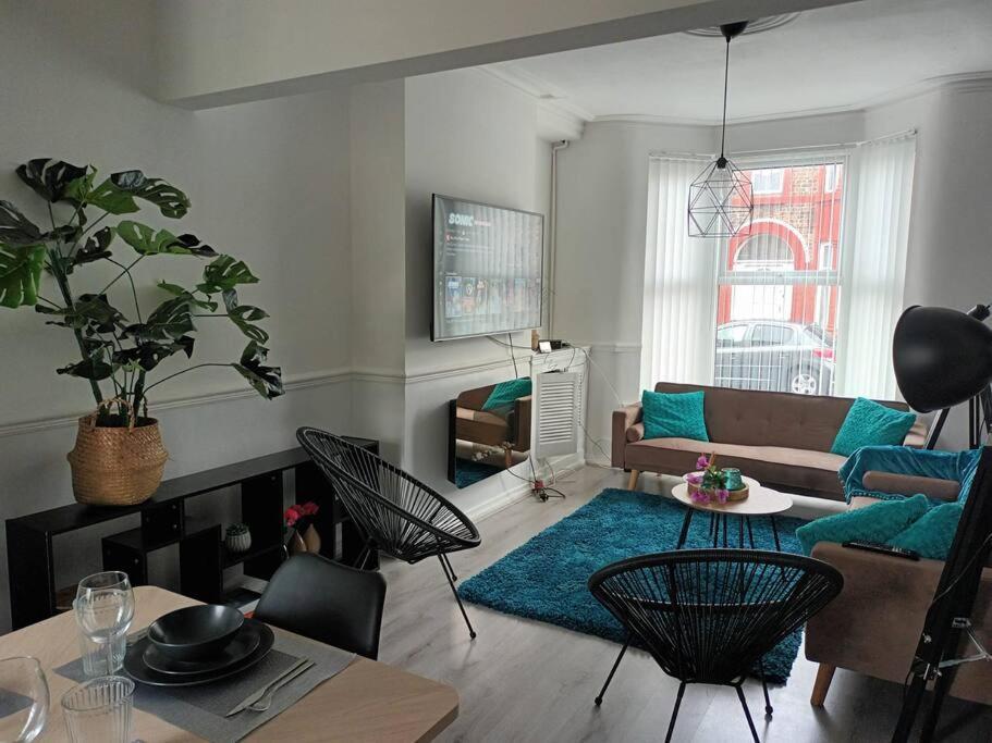 Antonio Str Liverpool 6 Beds Εξωτερικό φωτογραφία