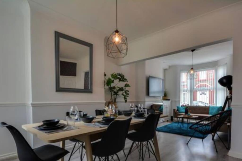 Antonio Str Liverpool 6 Beds Εξωτερικό φωτογραφία