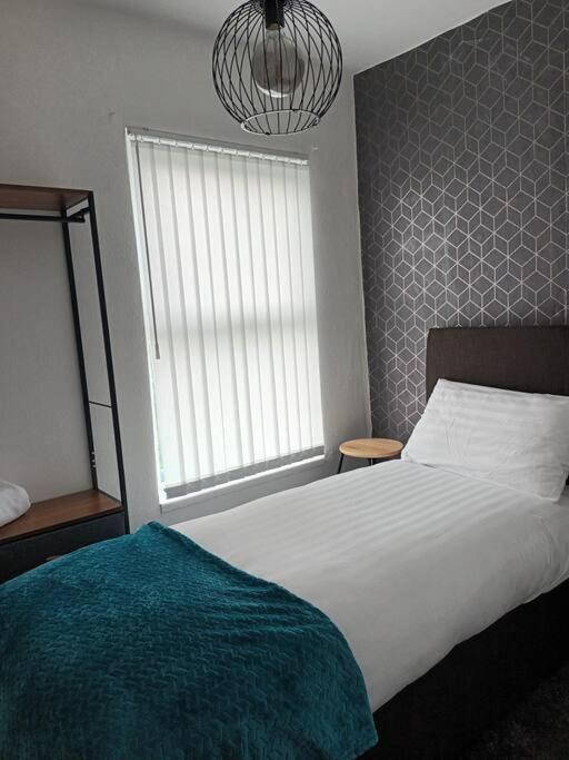 Antonio Str Liverpool 6 Beds Εξωτερικό φωτογραφία