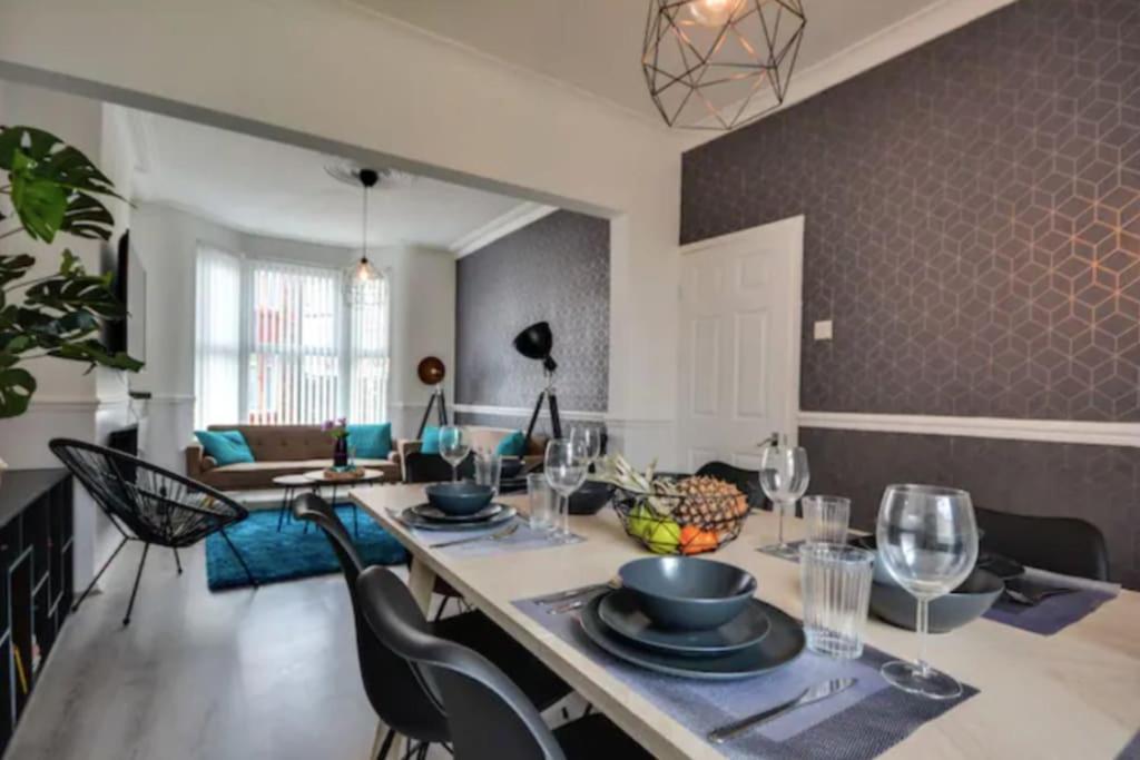 Antonio Str Liverpool 6 Beds Εξωτερικό φωτογραφία