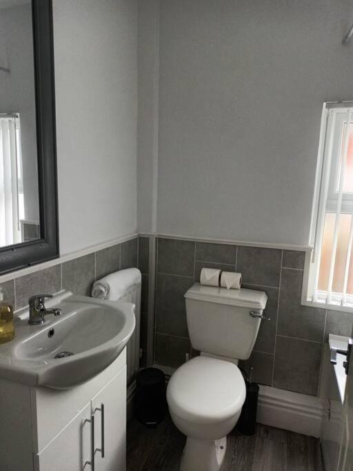 Antonio Str Liverpool 6 Beds Εξωτερικό φωτογραφία