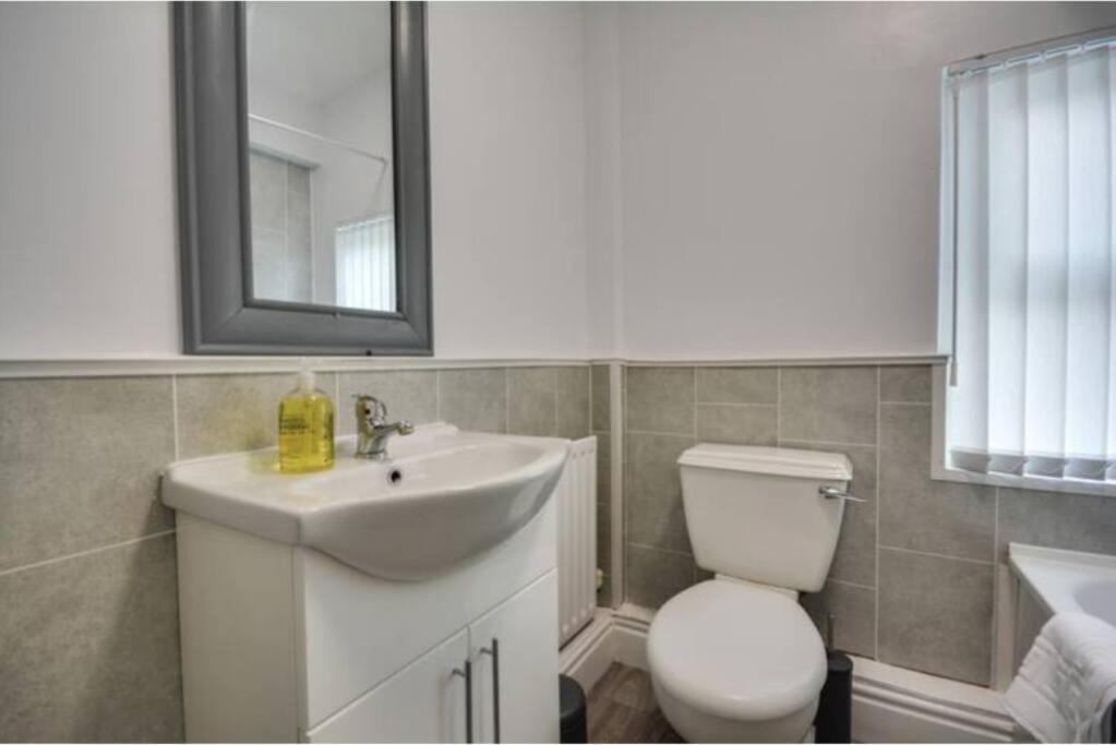 Antonio Str Liverpool 6 Beds Εξωτερικό φωτογραφία
