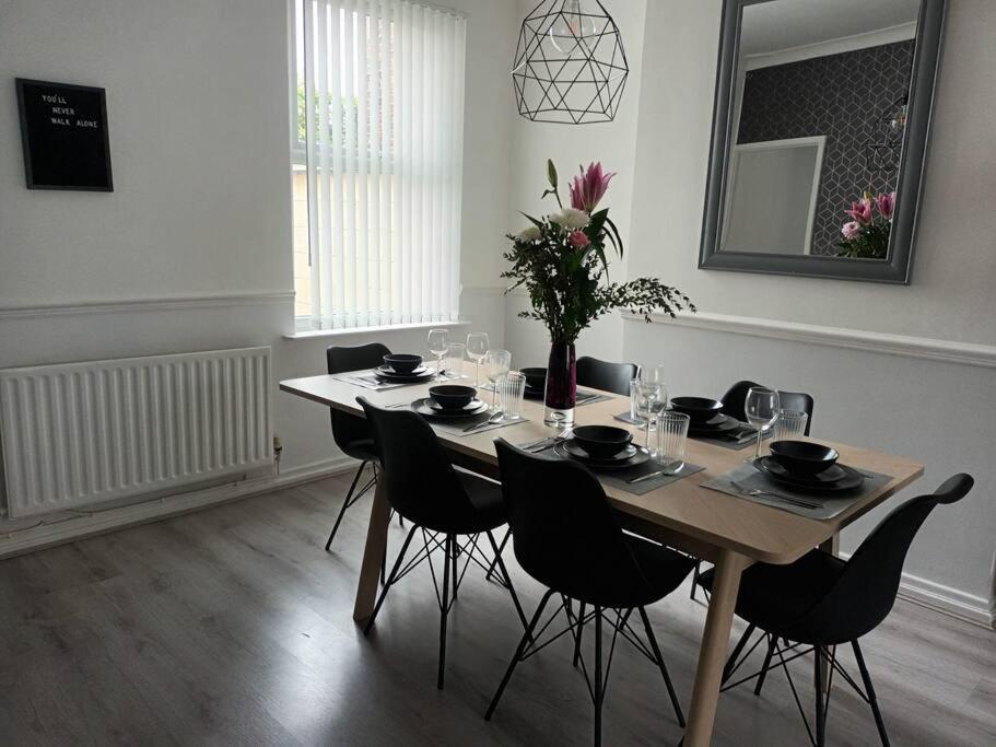 Antonio Str Liverpool 6 Beds Εξωτερικό φωτογραφία
